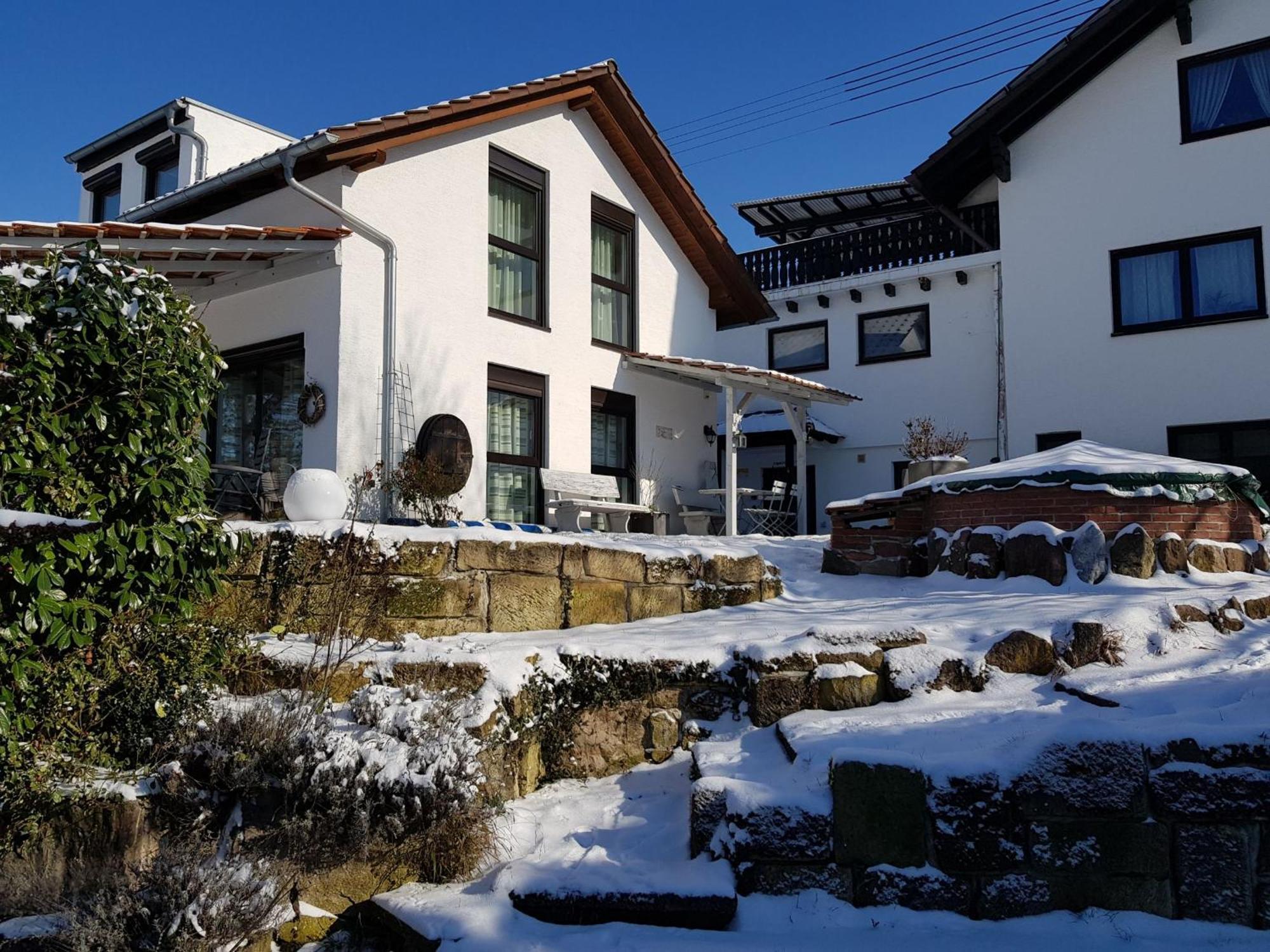 Ferienwohnungen Knodel Sachsenheim Exterior foto